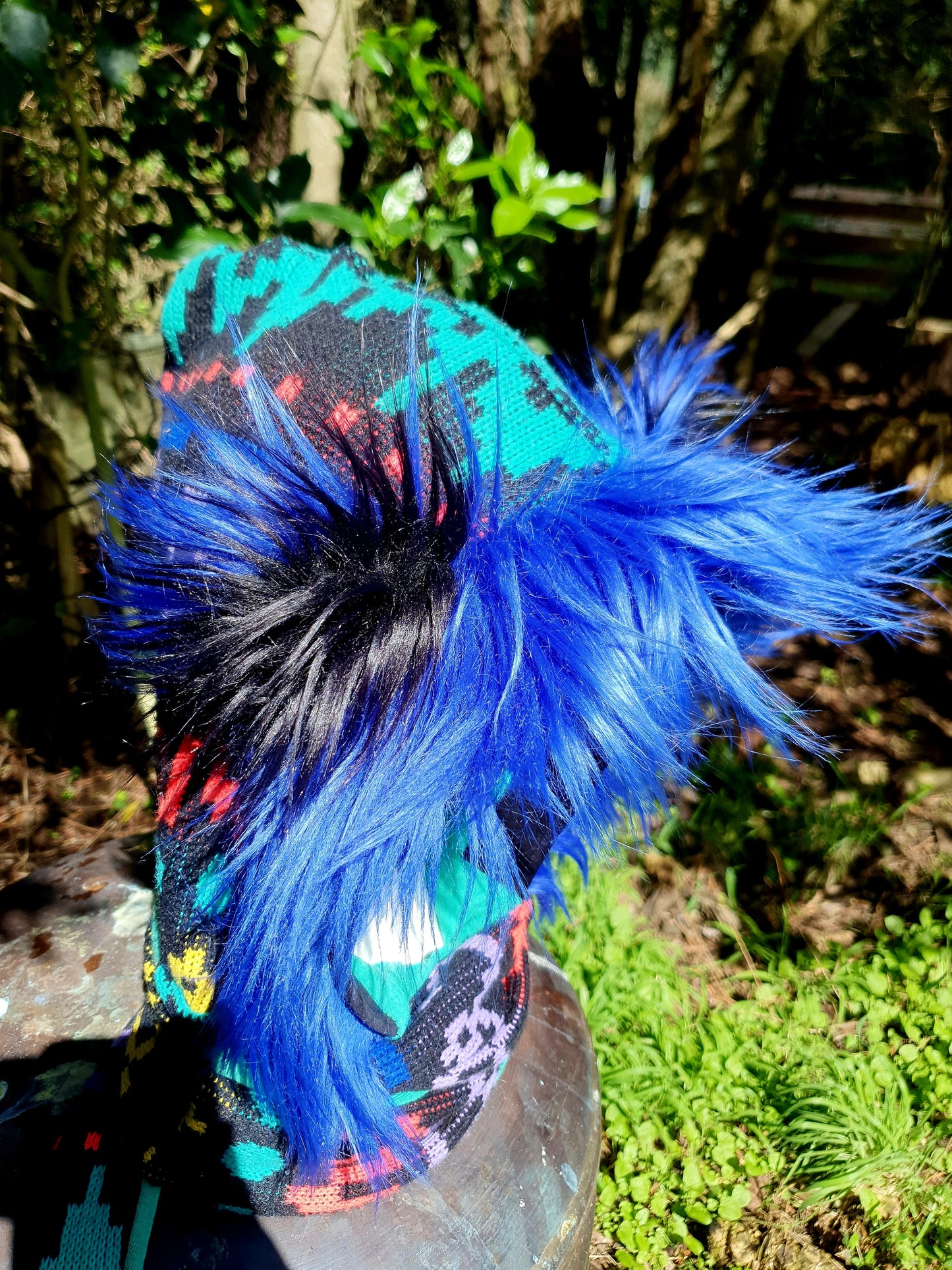Funky 1980s knit Hooded Scarf & Gloves