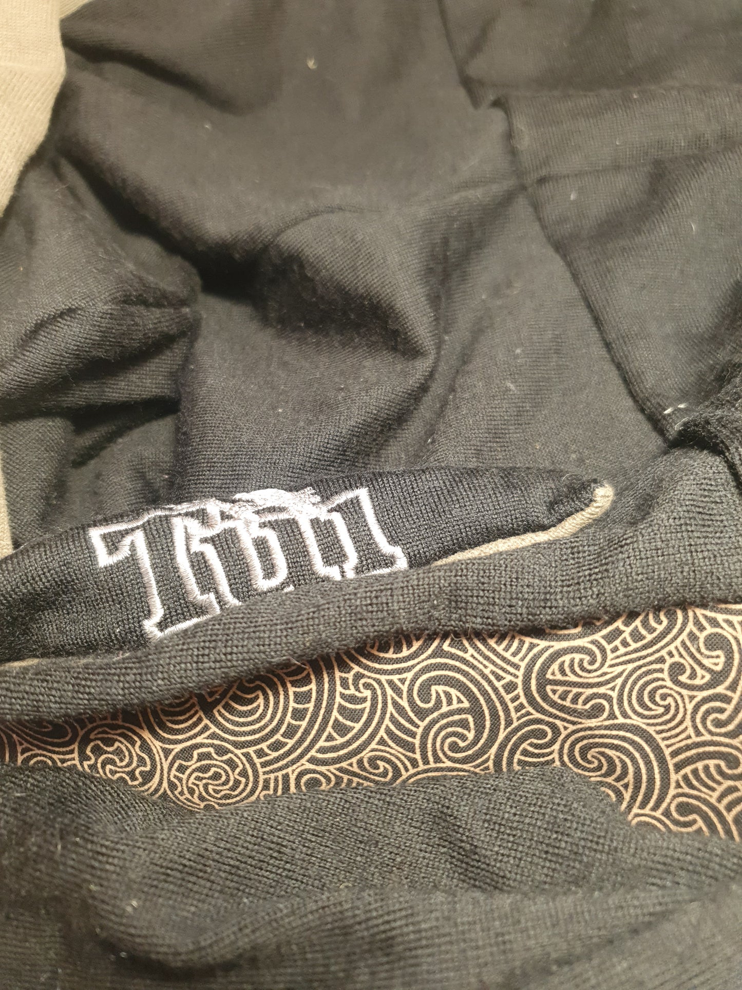 Merino & Cotton Kōwhaiwhai Hooded Scarf