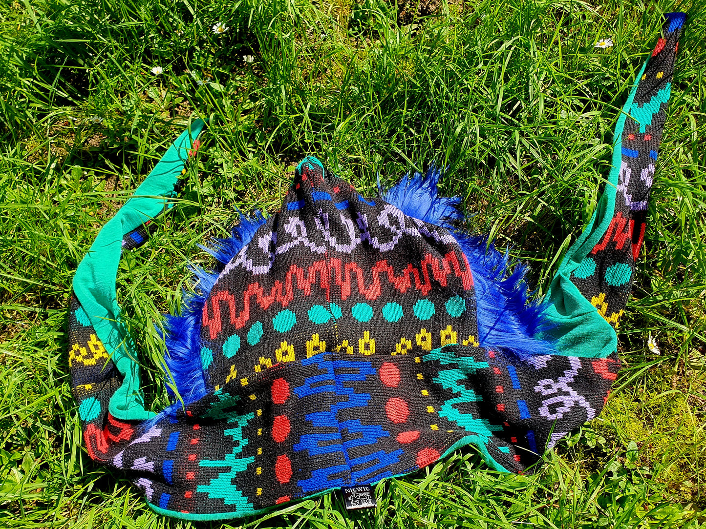 Funky 1980s knit Hooded Scarf & Gloves