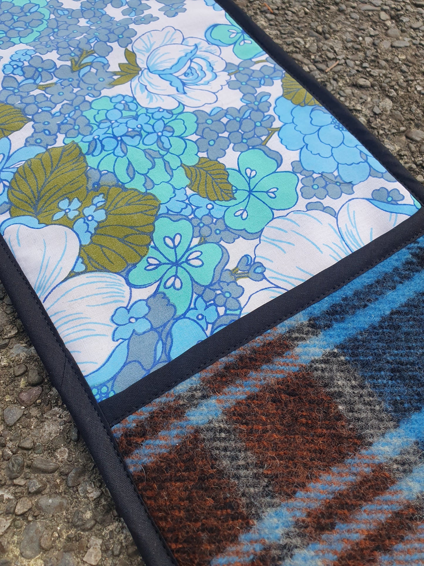 Blue XxL Oven Mitt