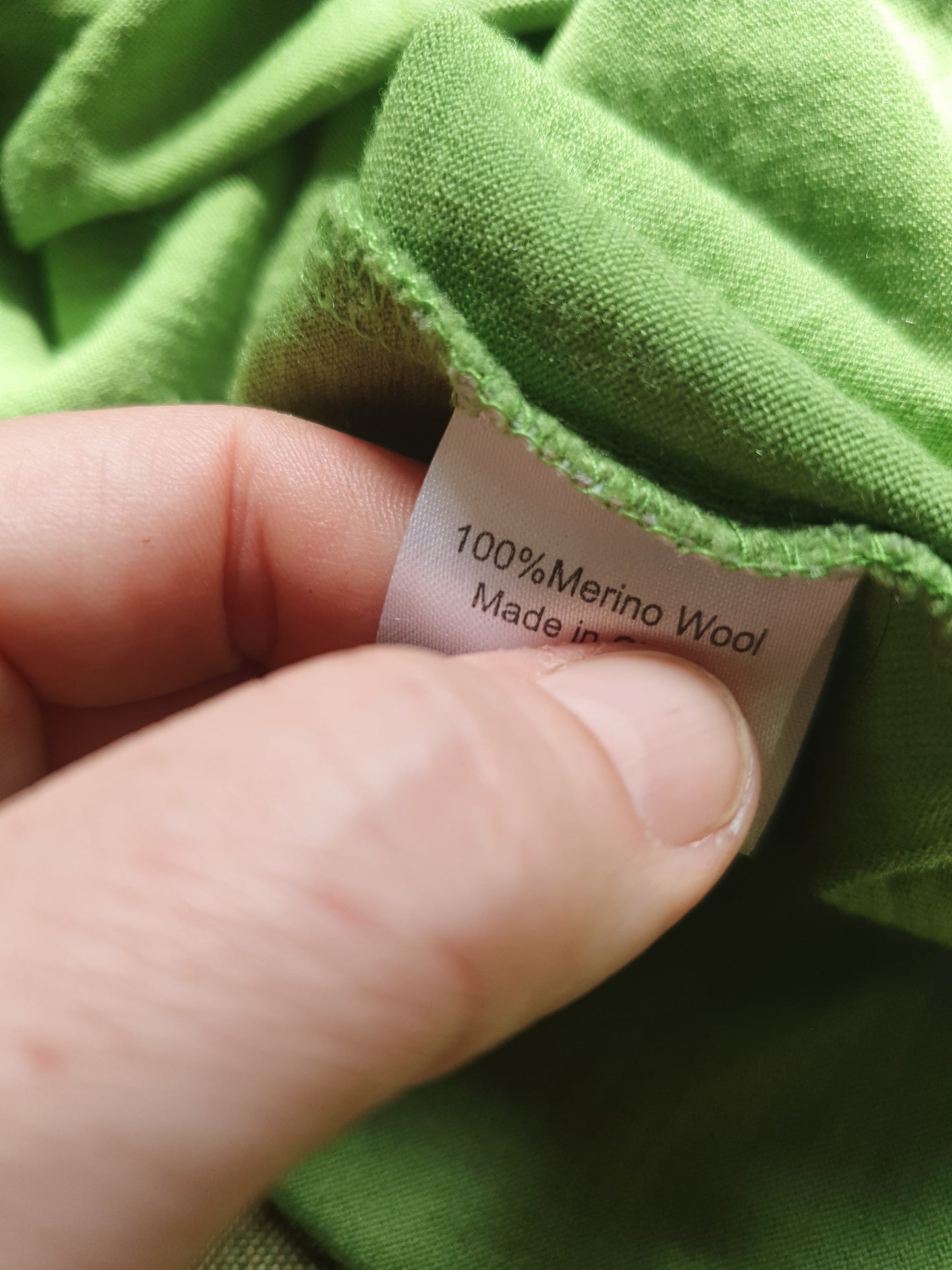 Mossy Green Kōwhaiwhai Trim, Merino Lined Hooded Scarf