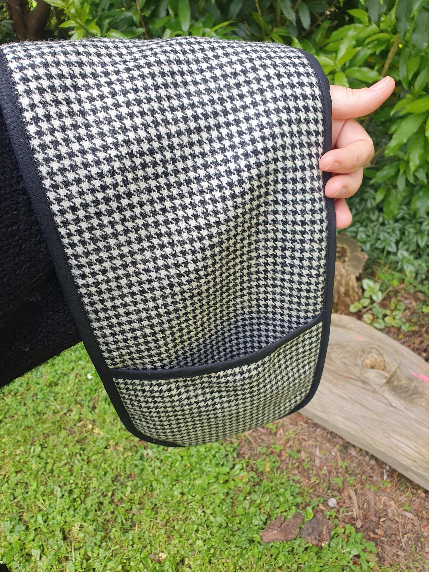 XL Houndstooth Oven Mitt