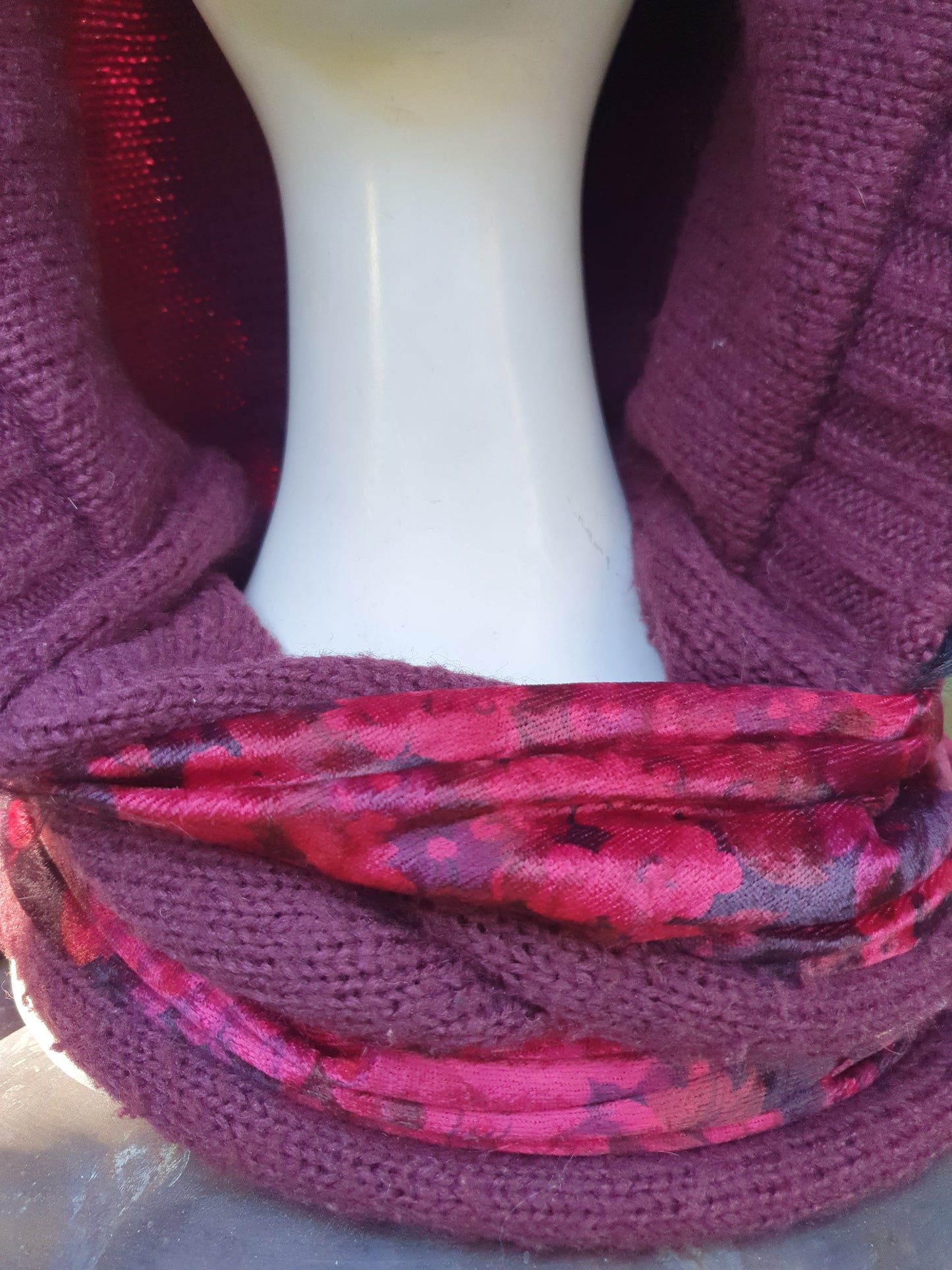 Velvet Floral Hooded Scarf + FREE MATCHING GLOVES!!