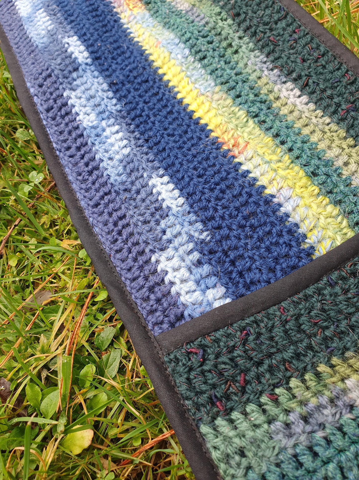XxL Oven Mitt MultiColour Crochet