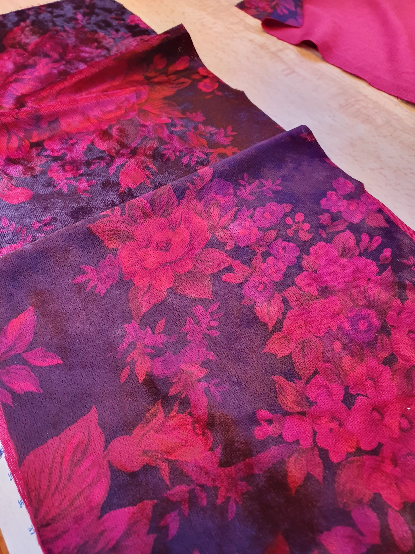 Velvet Floral Hooded Scarf + FREE MATCHING GLOVES!!