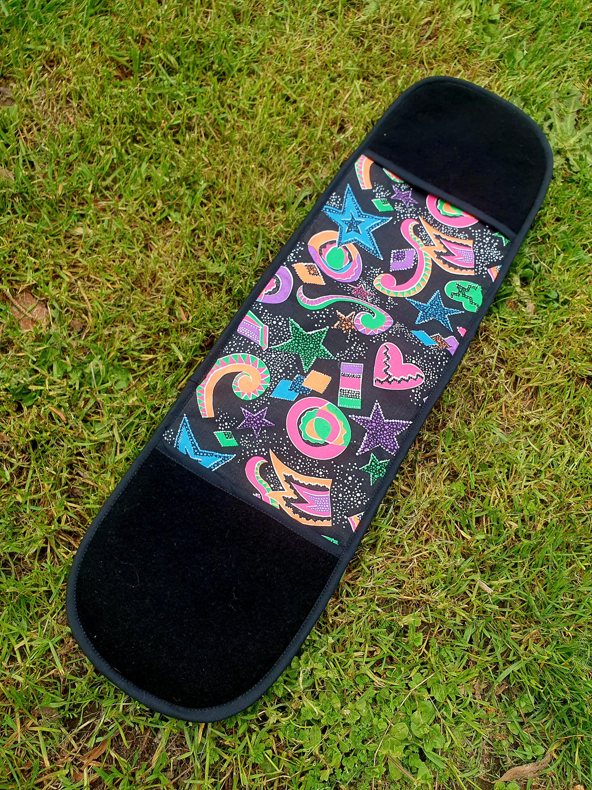 XxL Oven Mitt Epic 80s on Black