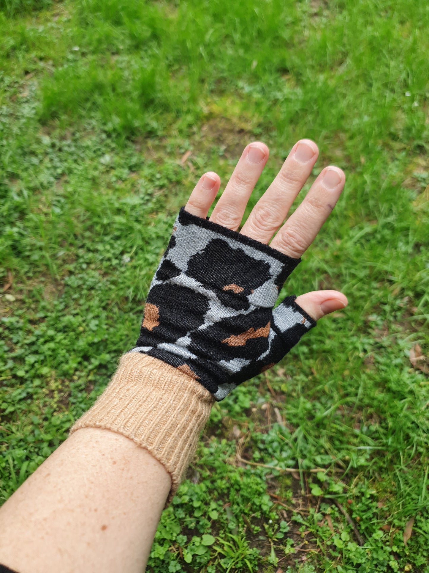 Vintage fur Hood and Glove set