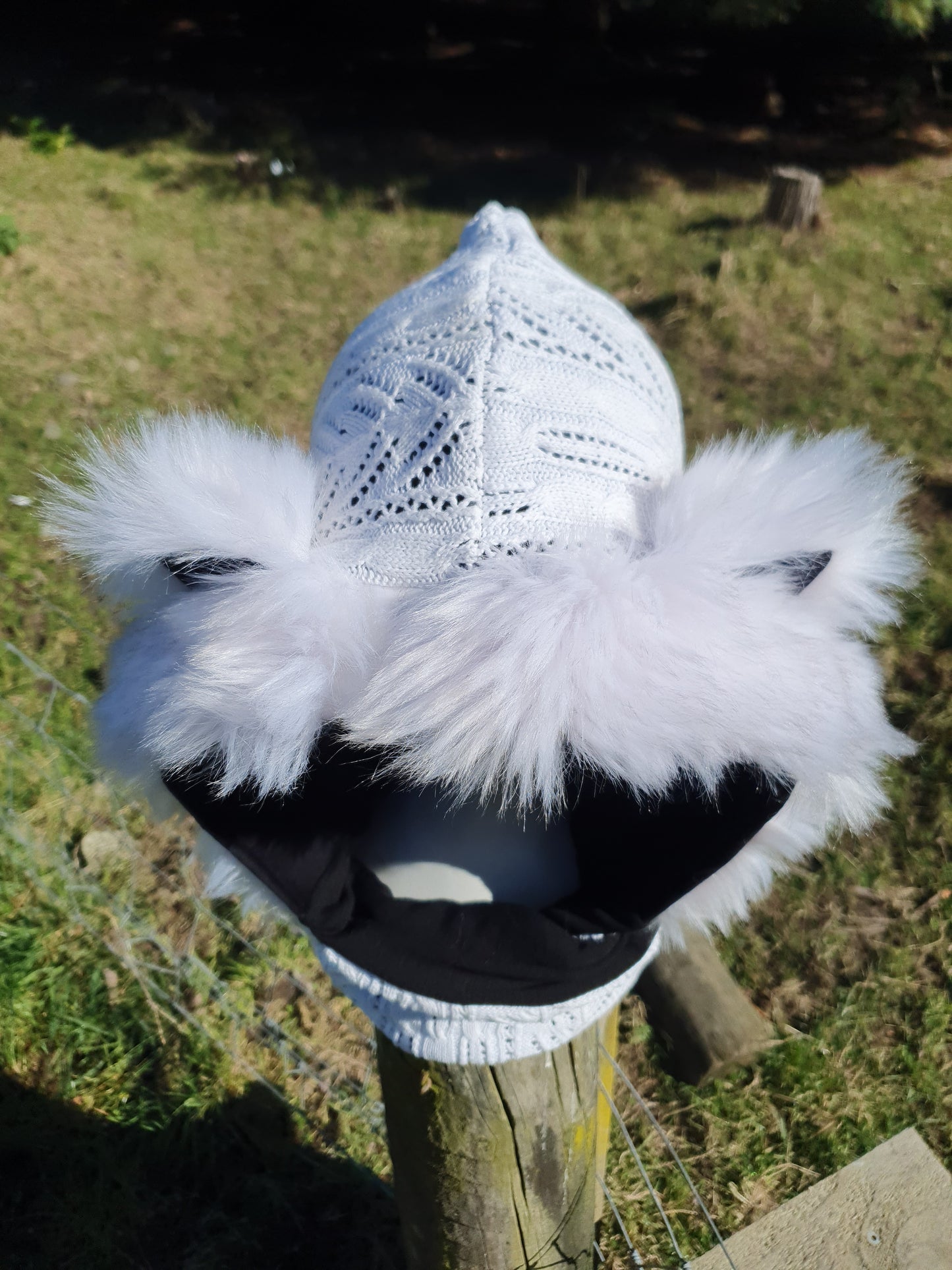 Snowy White and Black Fine Cableknit