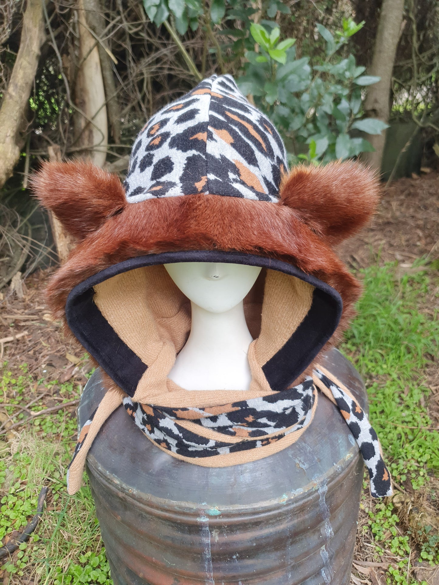 Vintage fur Hood and Glove set