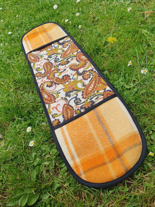 XL Orange oven mitt