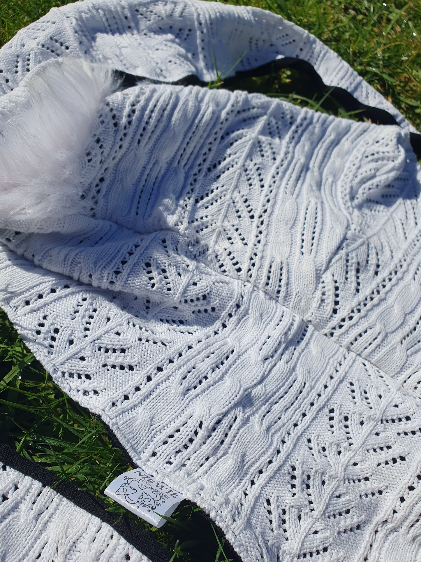 Snowy White and Black Fine Cableknit