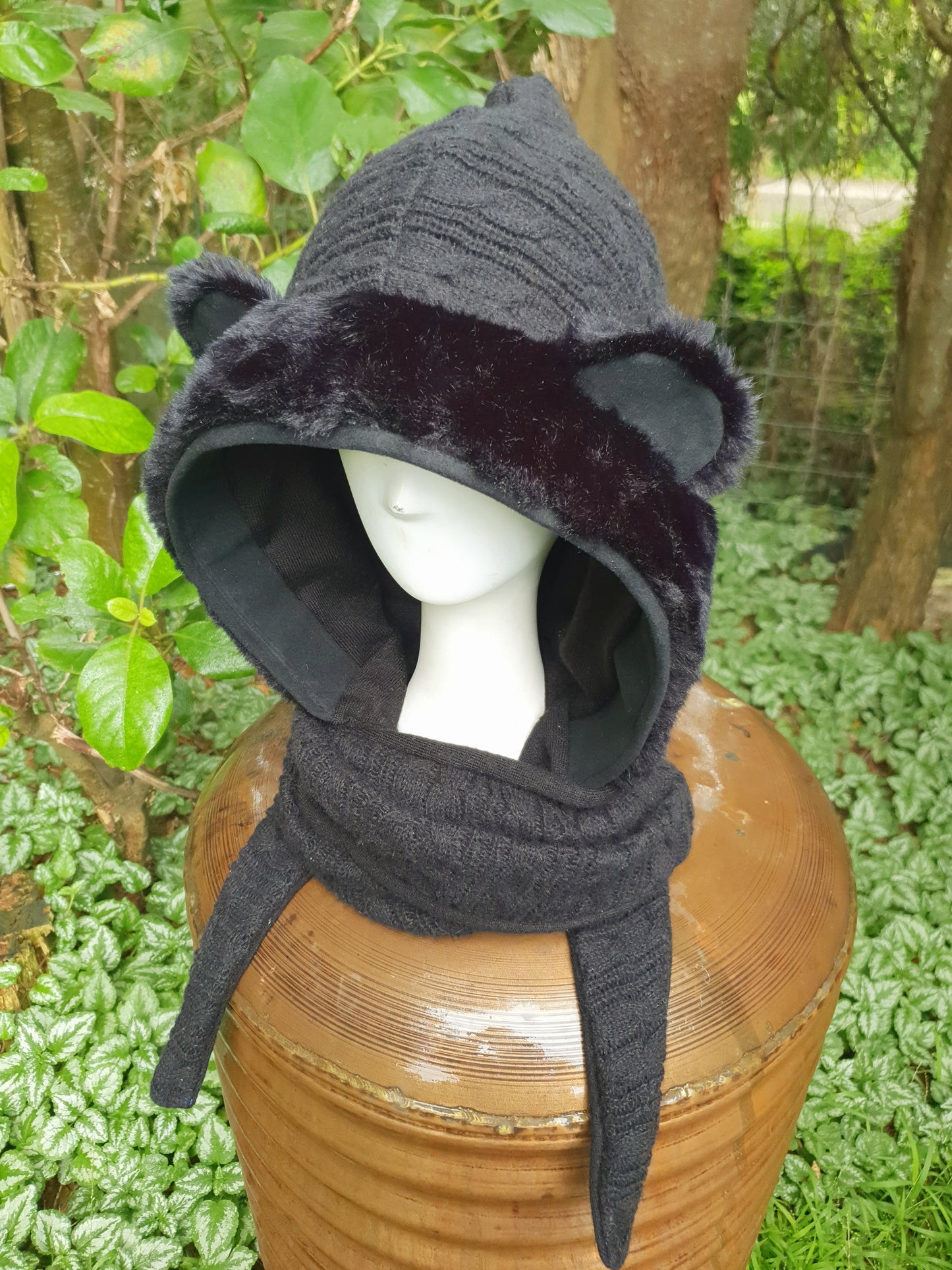 Black Bear Cableknit Hooded Scarf