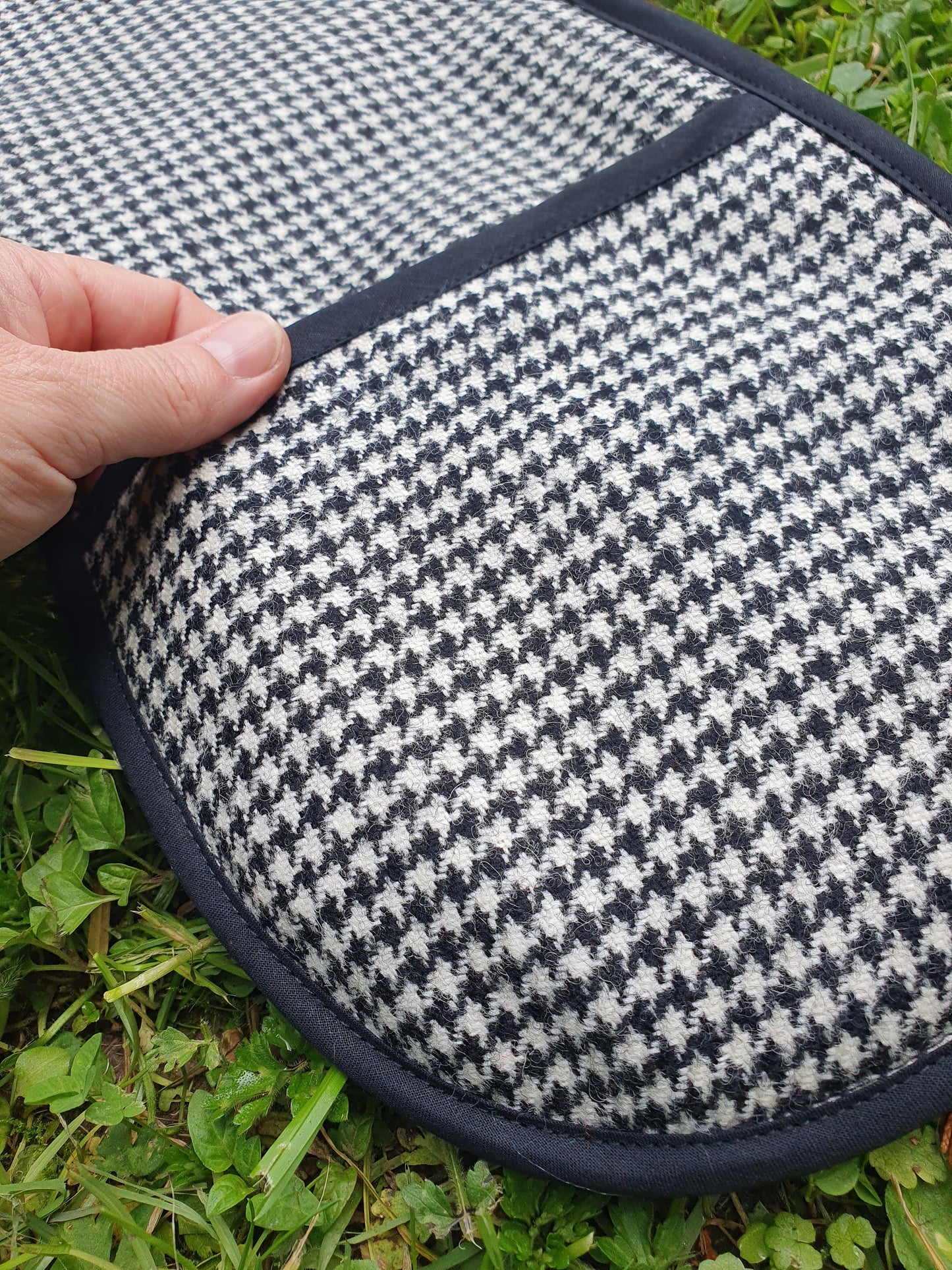 XL Houndstooth Oven Mitt