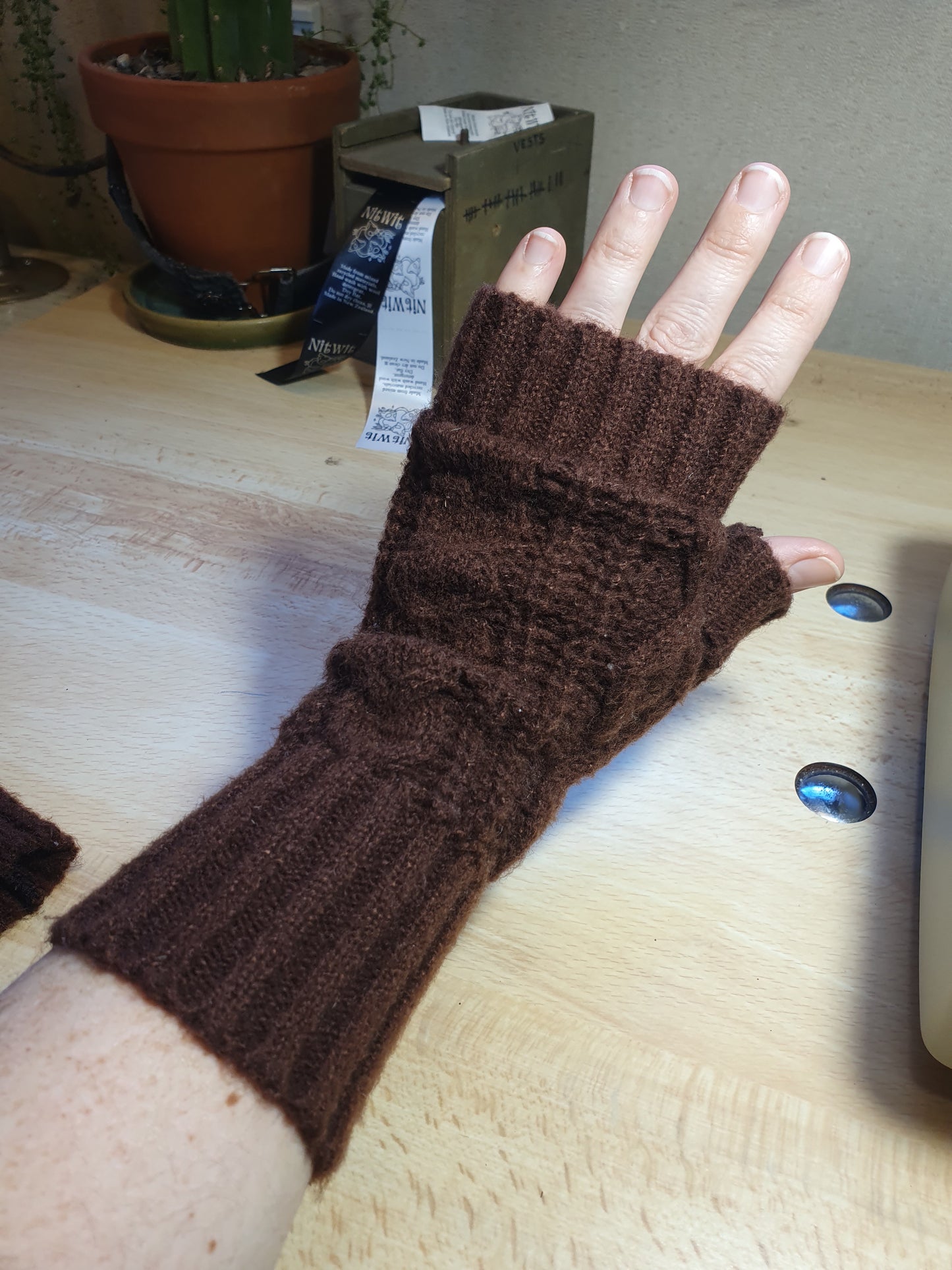Brown Cableknit Acrylic wool Fingerless Gloves