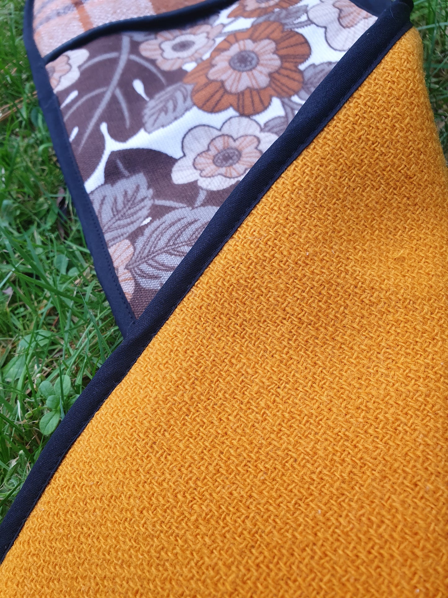 XxL Oven Mitt Ochre & Browns