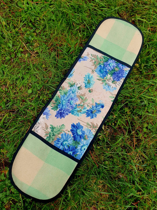 XxL Oven Mitt Blues & Greens Daisy