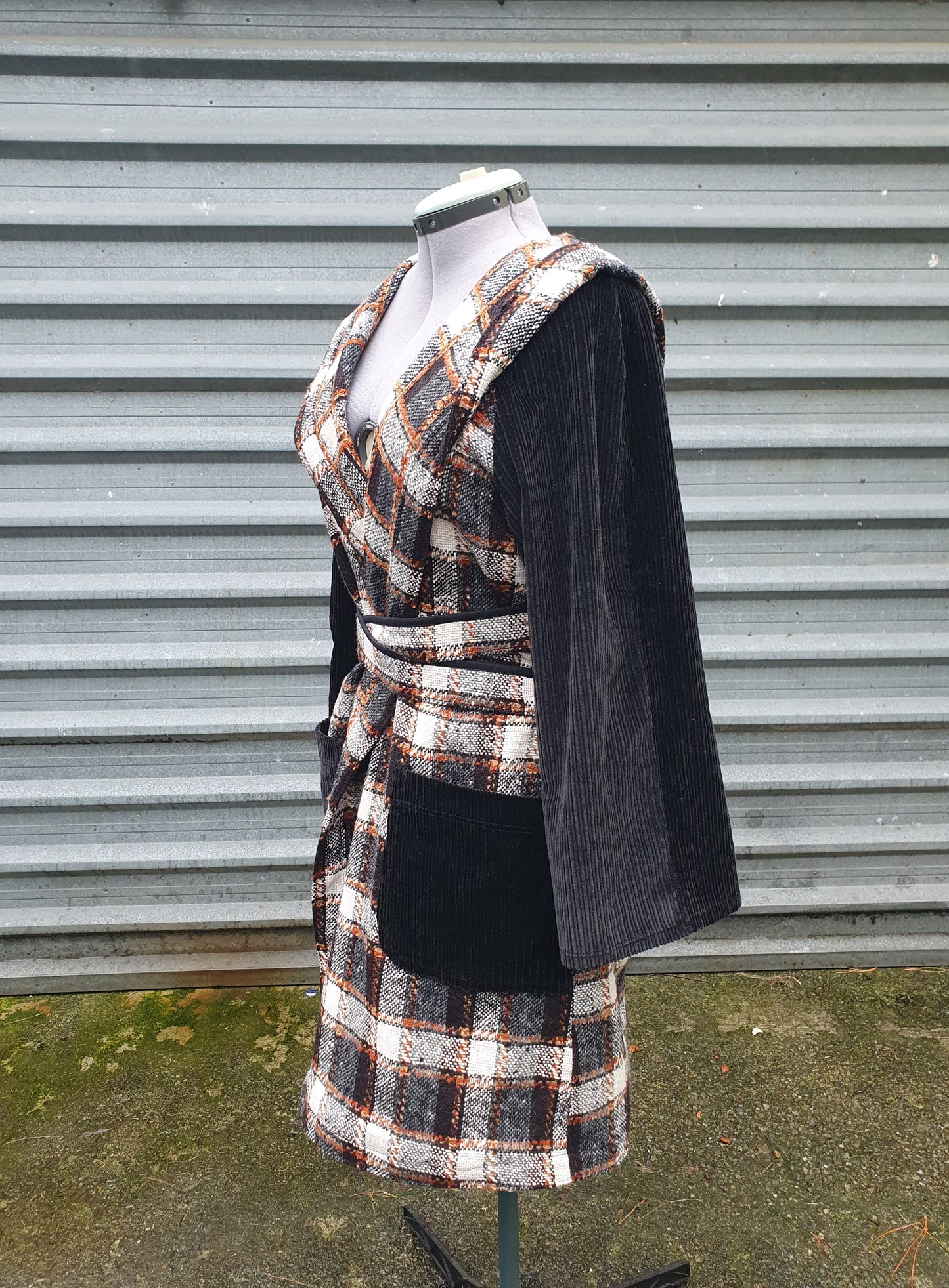 Vintage wool jacket. Size 12-16