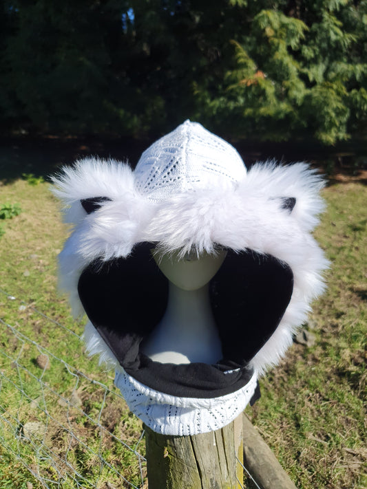 Snowy White and Black Fine Cableknit