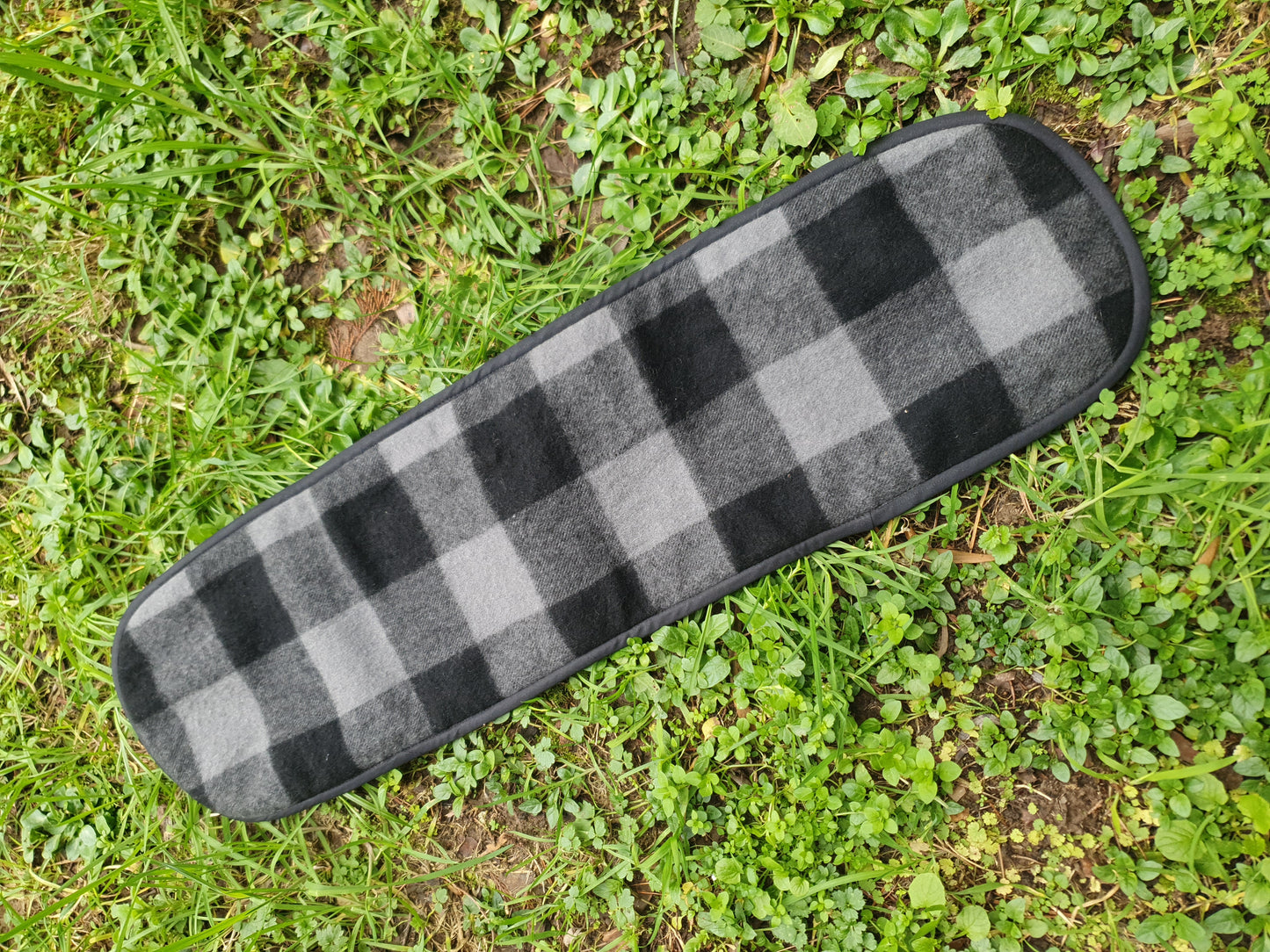 Black and Grey Koru XxL oven Mitt